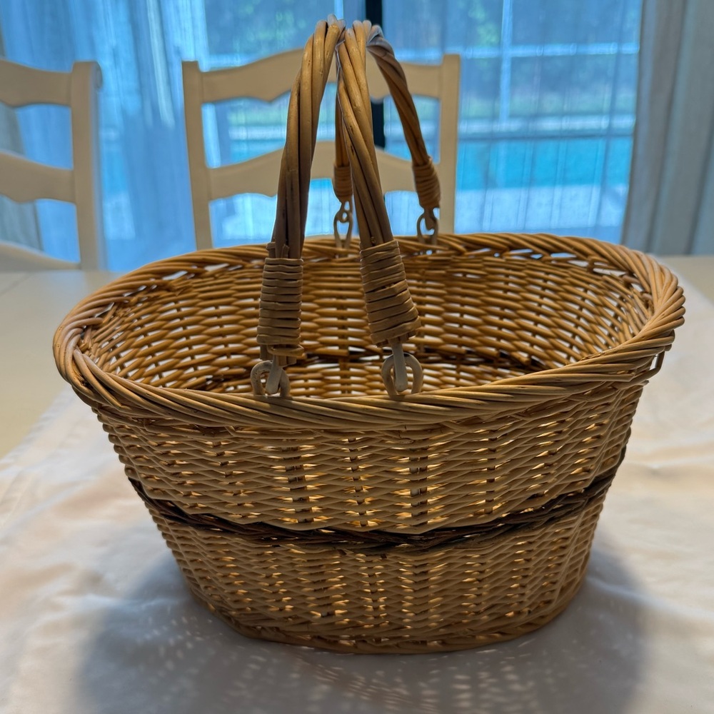 Woven Basket with Collapsible Handles